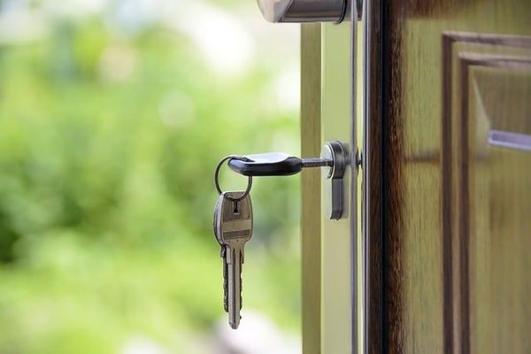 Le parcours et les compétences de Nicolas Madrelle, expert immobilier en Gironde